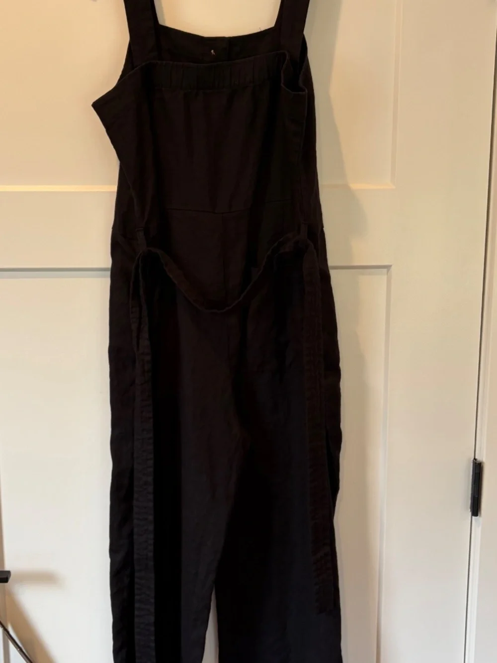 Everlane black linen